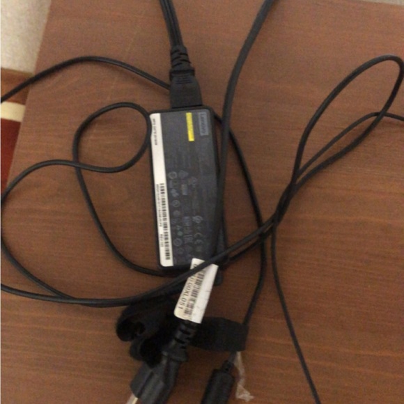 Lenovo ThinkPad T490s 14 inch (1TB, Intel Core i5 8th Gen 8GB RAM 480GB SSD W11P - Picture 6 of 9